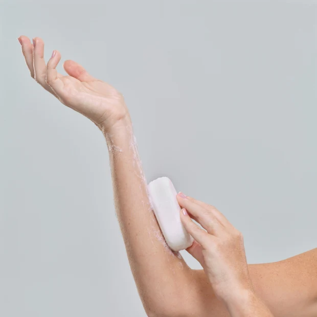 Cebelia Softening Soap Face & Body 150g - Image 5