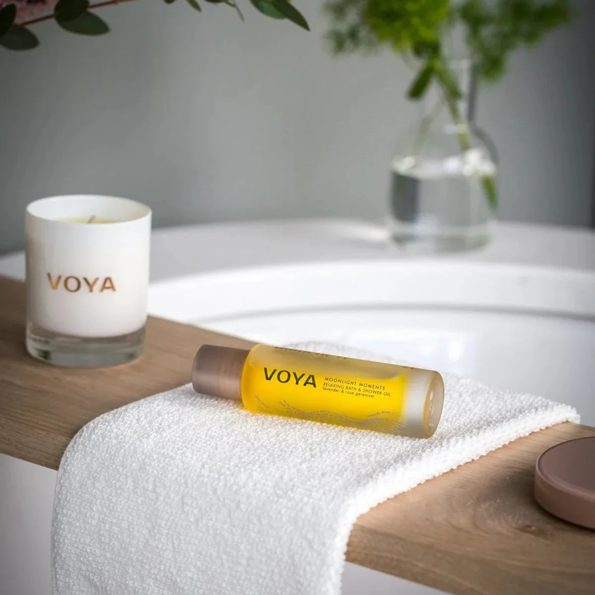 VOYA Moonlight Moments Relaxing Bath & Shower Oil 50ml - Image 4