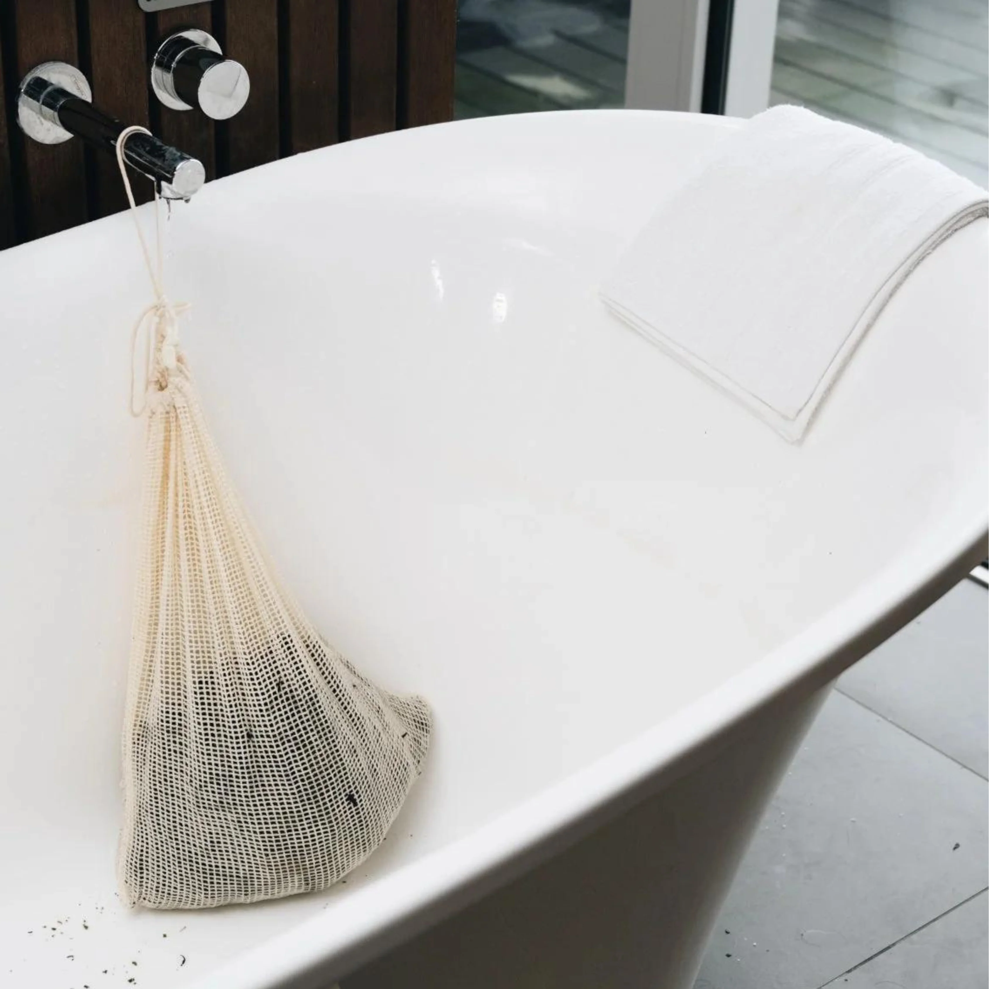 VOYA Lazy Days Seaweed Bathing Bundle - Image 5